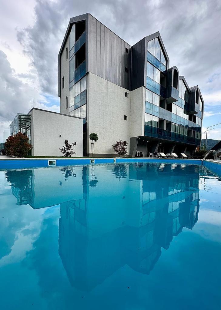 Hotel Arka Orsova Bagian luar foto